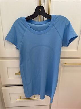 lululemon light blue short sleeve swiftly tech